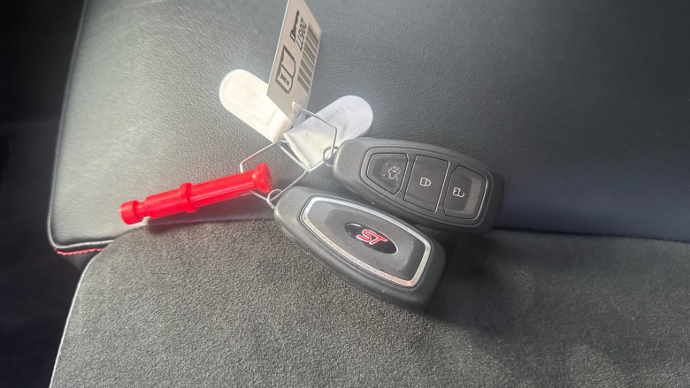 Ford Puma ST 1.0 EcoBoost Hybrid mHEV ST 5dr DCT Petrol Hatchback